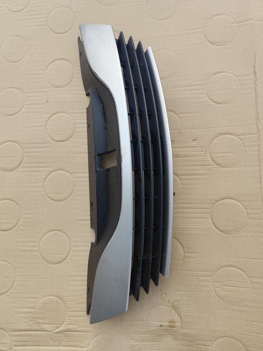 Atrapa, grill zderzaka Renault Laguna II