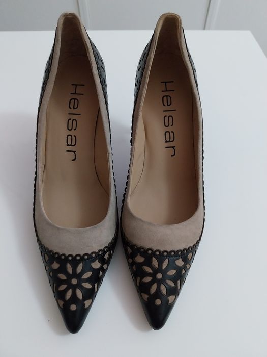 Sapatos de Salto Alto Tam. 38 Helsar em Pele e Camurça.