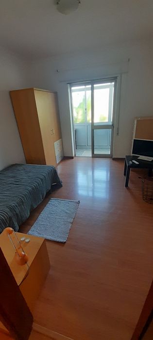 quartos estudantes/estágios/professorem Apartamento T3 em cond