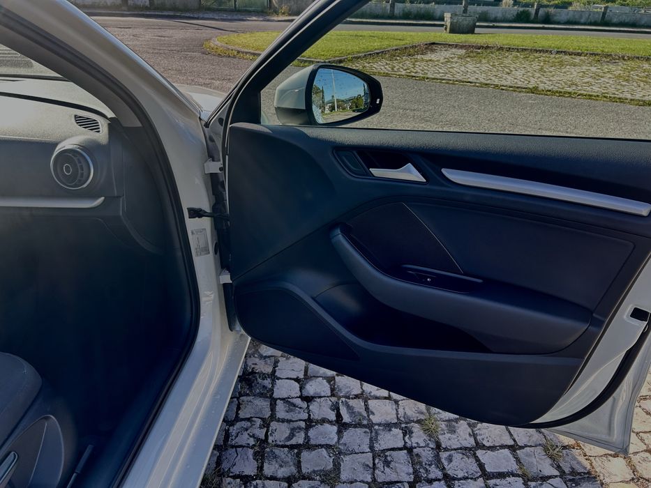 Audi A3 limosine V8 muito economico bom estado de consevasao