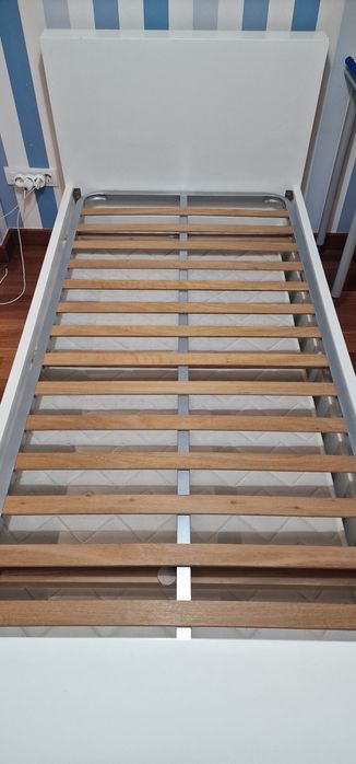 Cama dupla branca solteiro