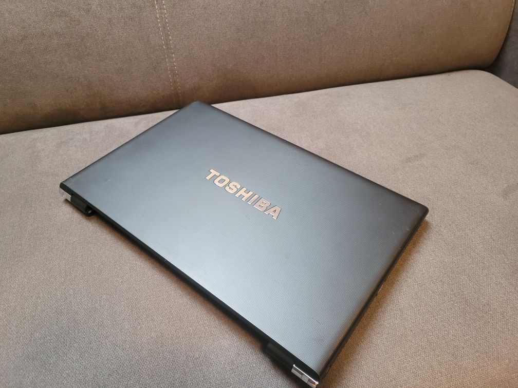 Laptop Komputer Toshiba- Intel i5, 4gb ram, dysk 500gb, Szybki! 15,6"