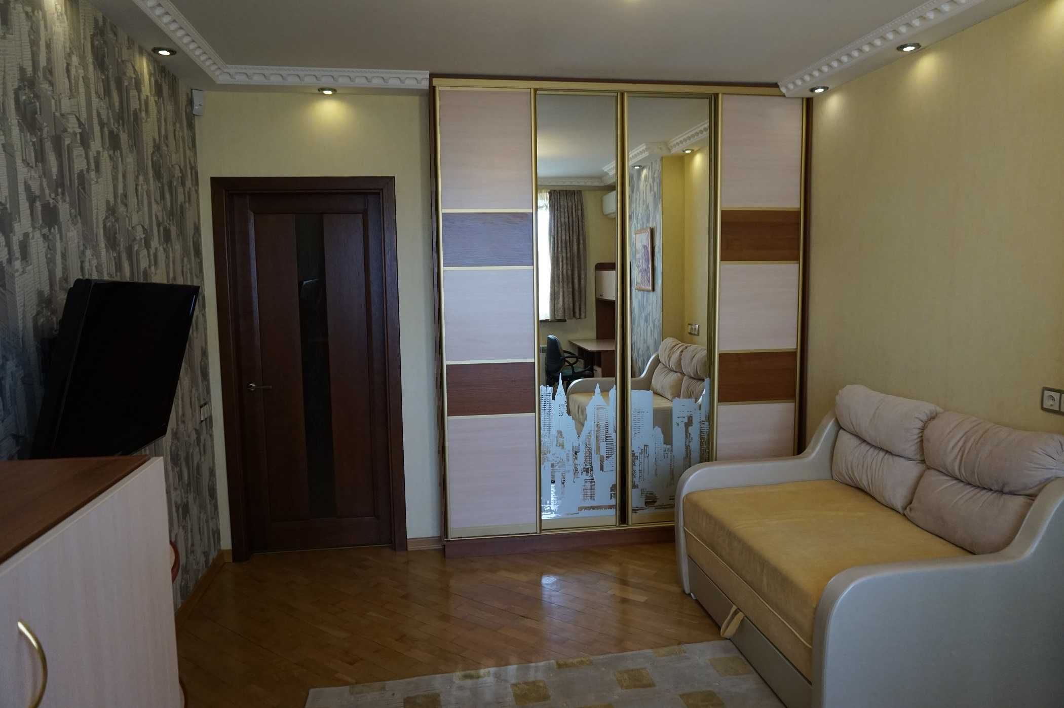 Продам 4 ком. квартиру ул. Гетьмана 1 Б метро Шулявская