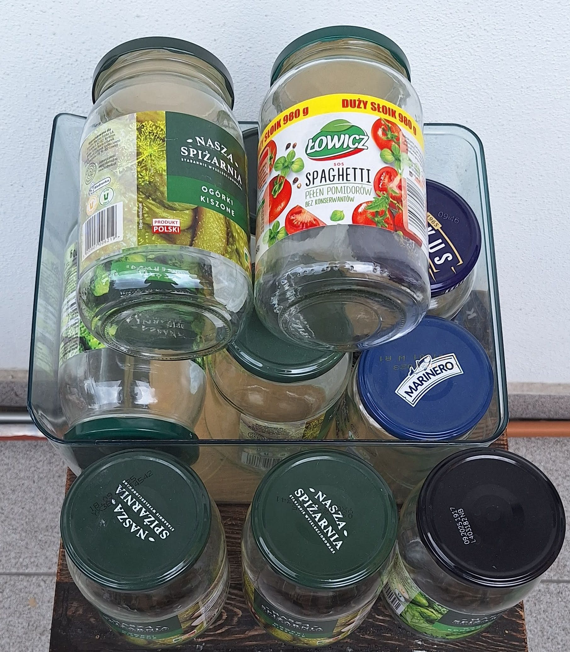 40 sztuk duże słoiki ok. 500 – 1000 ml (różne rozmiary) na przetwory