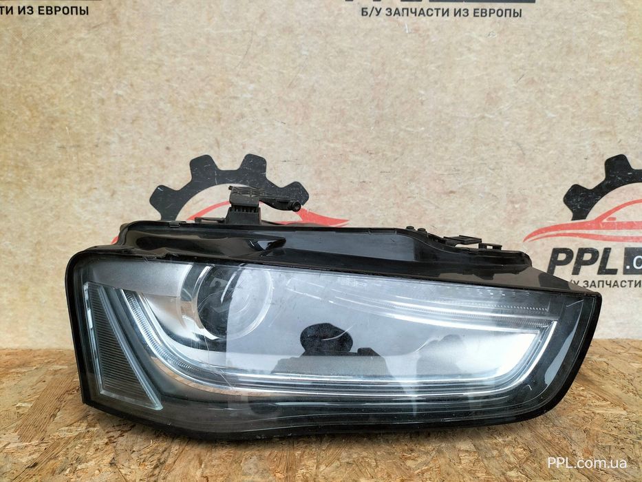 Audi A4 B8 12-15 рестайл фара правая ксенон неадаптивная 8K0941006C