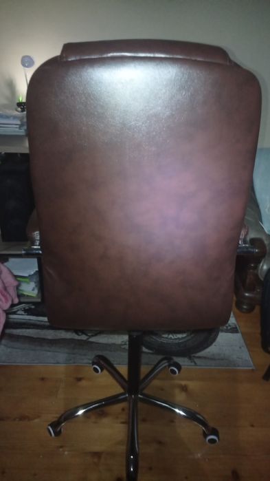 Офісне крісло, екошкіра
