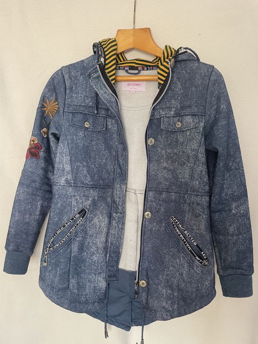 Кофтина на блискавці/ґудзиках