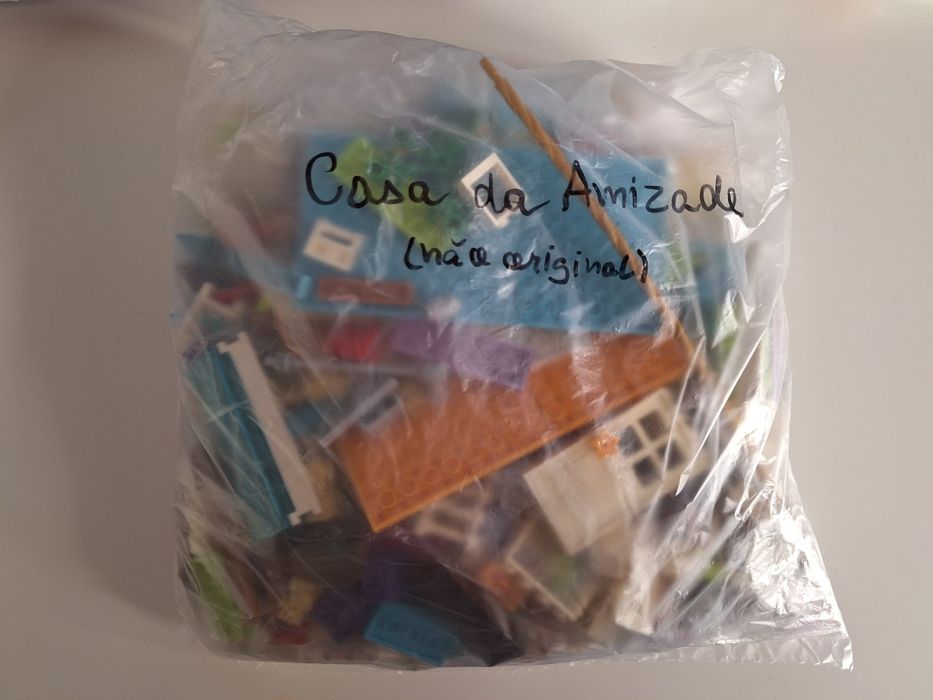 Casa da Amizade/ Hospital de Heartlake (lego não original)