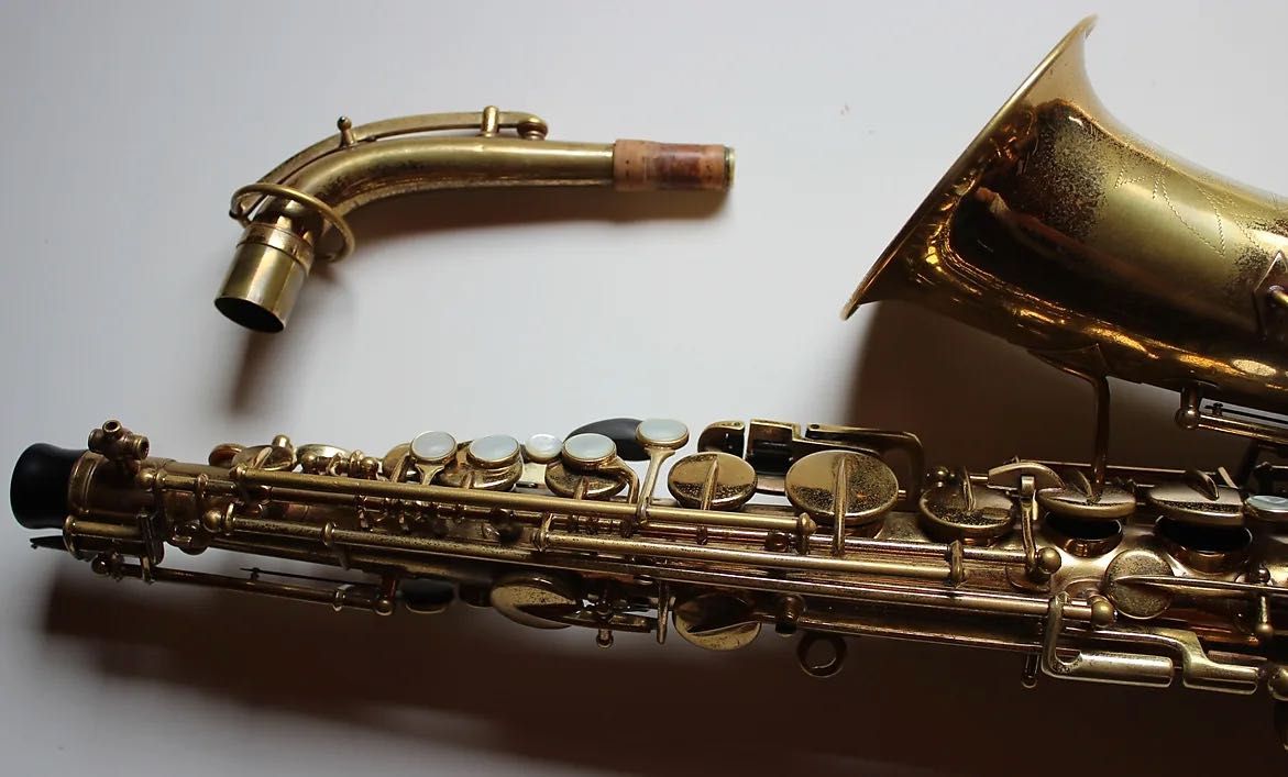 Saxofone Alto Buescher True-Tone (serie IV-1930)