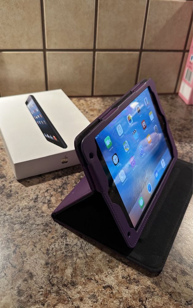 Tablet iPad Apple - super stan