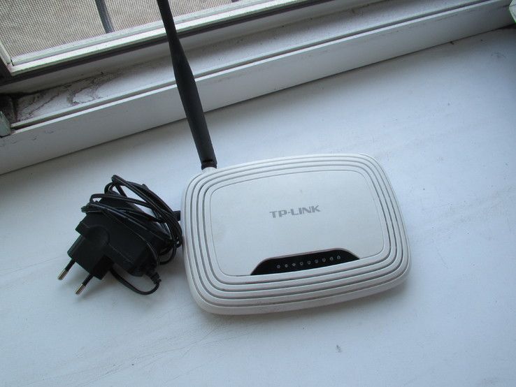 Продам Wi-Fi роутер/точку доступа/репитер TP-Link TL-WR743N 150 Мбит/с