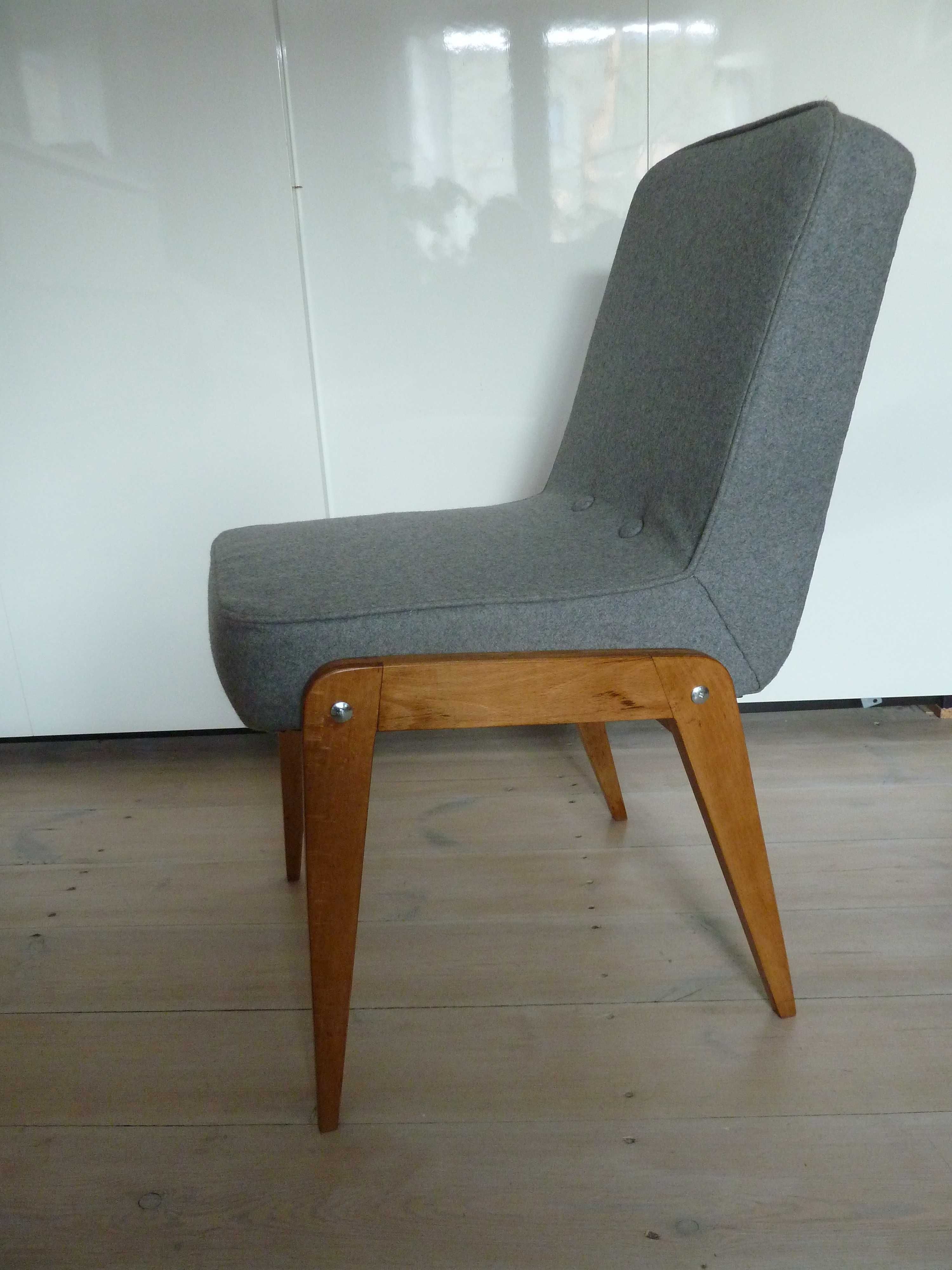 Krzesło AGA po renowacji, PRL