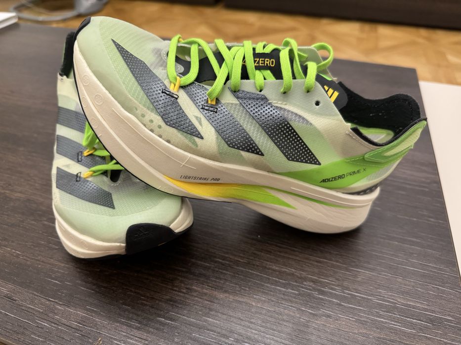 Бігові кросівки Adidas adizero Prime X