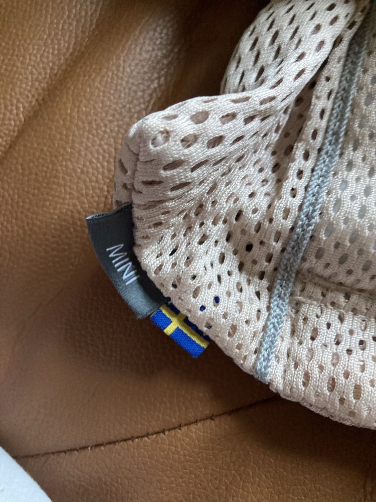 Nosidlo Babybjorn mini mesh - perłowy róż