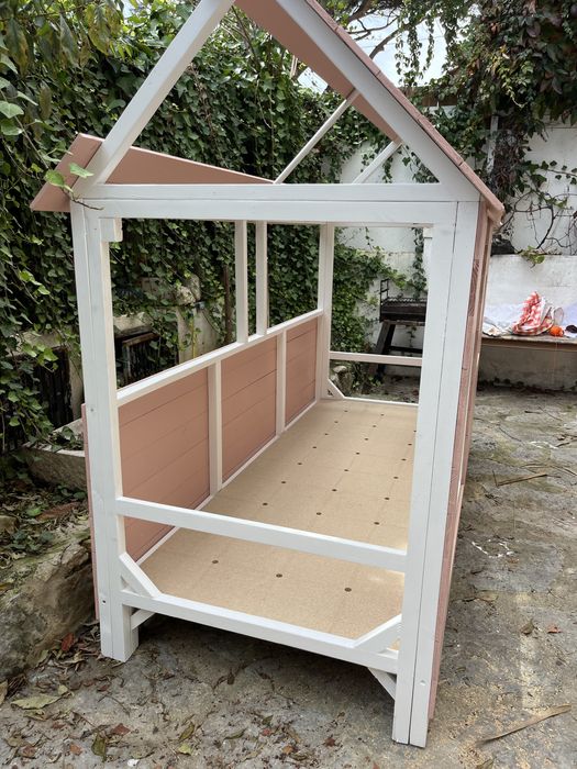 Cama de criança, com casinha Homemade estilo Montessori