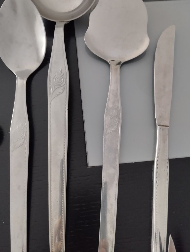 Vendo talheres pouco usados