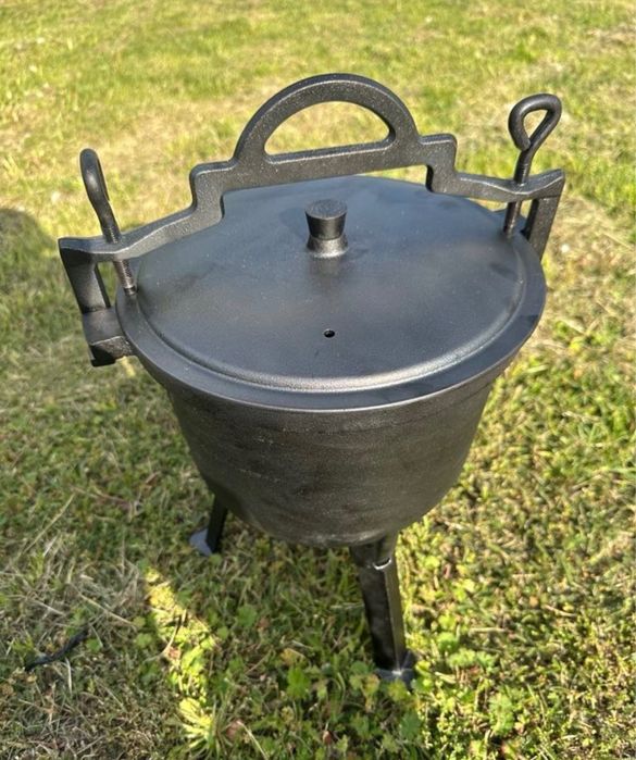 Kociołek Żeliwny 11L Garnek Myśliwski do Pieczonek Ognisko Iron 11L