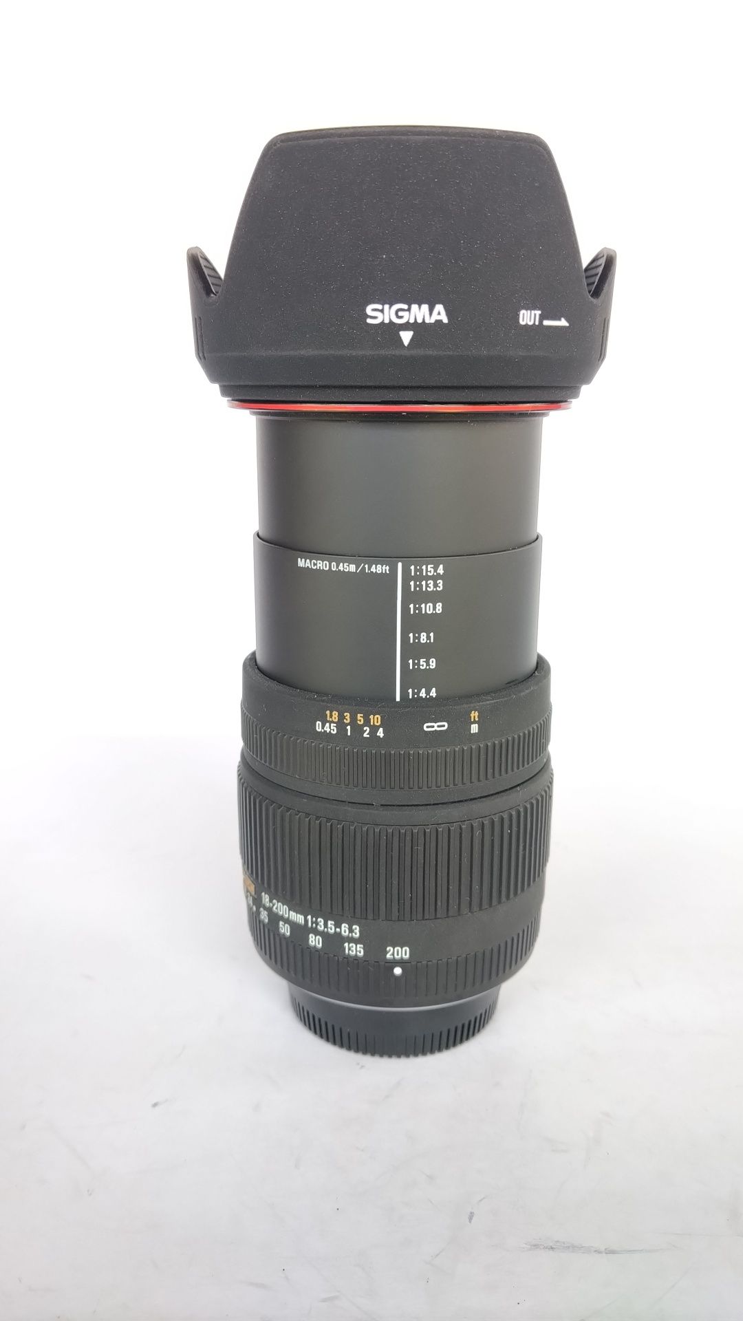 Para Nikon. Objetiva superzoom Sigma 18-200mm f/3.5-6.3 DC