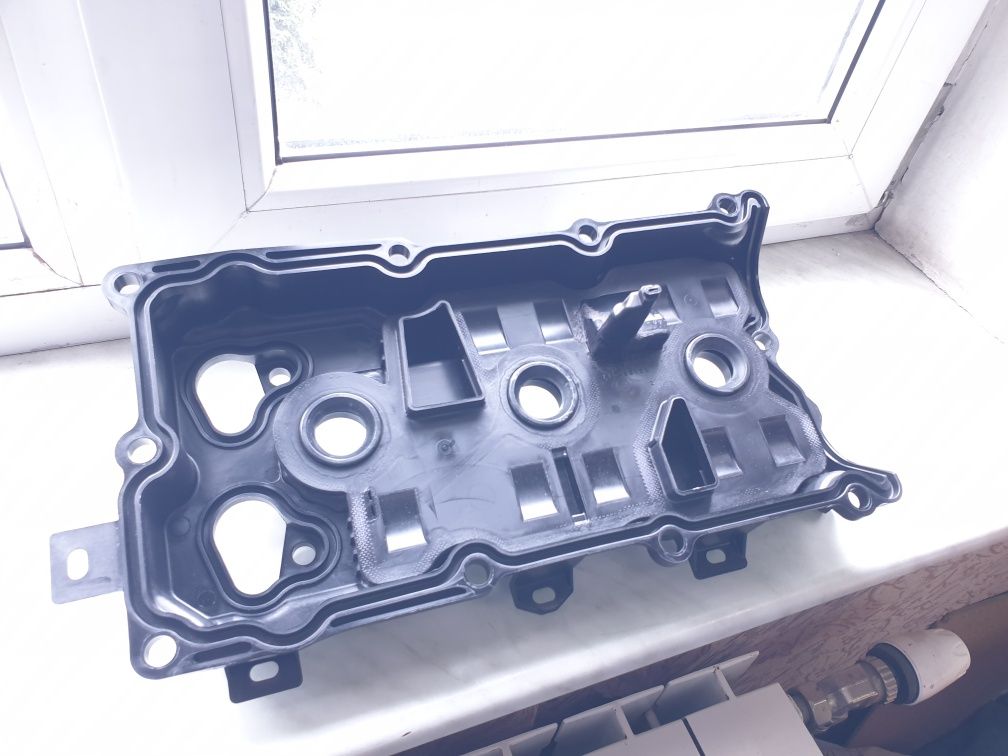 Клапанная крышка 132649N00A