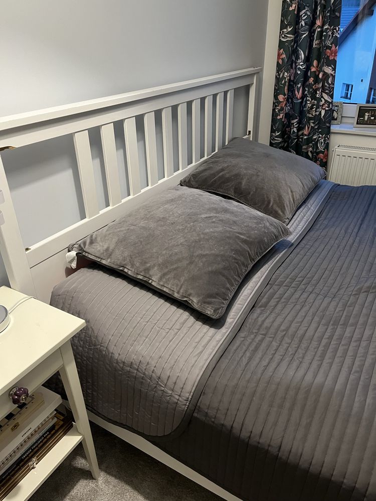 Łóżko ikea Hemnes/ szafka i narzuta gratis