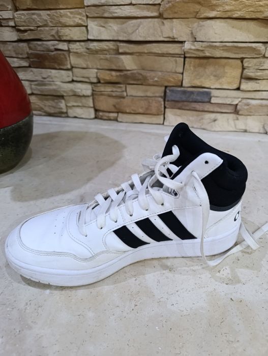 Sapatilhas adidas como novas