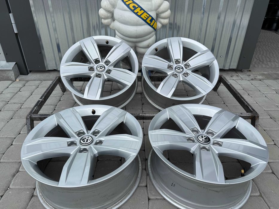 Диски VW R17 5x112 7J ET40 Passat B7 B8 Tayron Tiguan Magotan Q3 Skoda