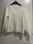 Camisola de lã cor branca