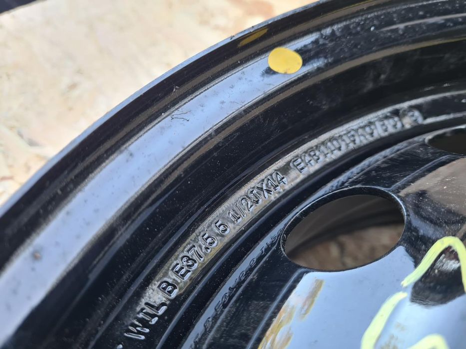 Jante frente esquerda FORD Ka+