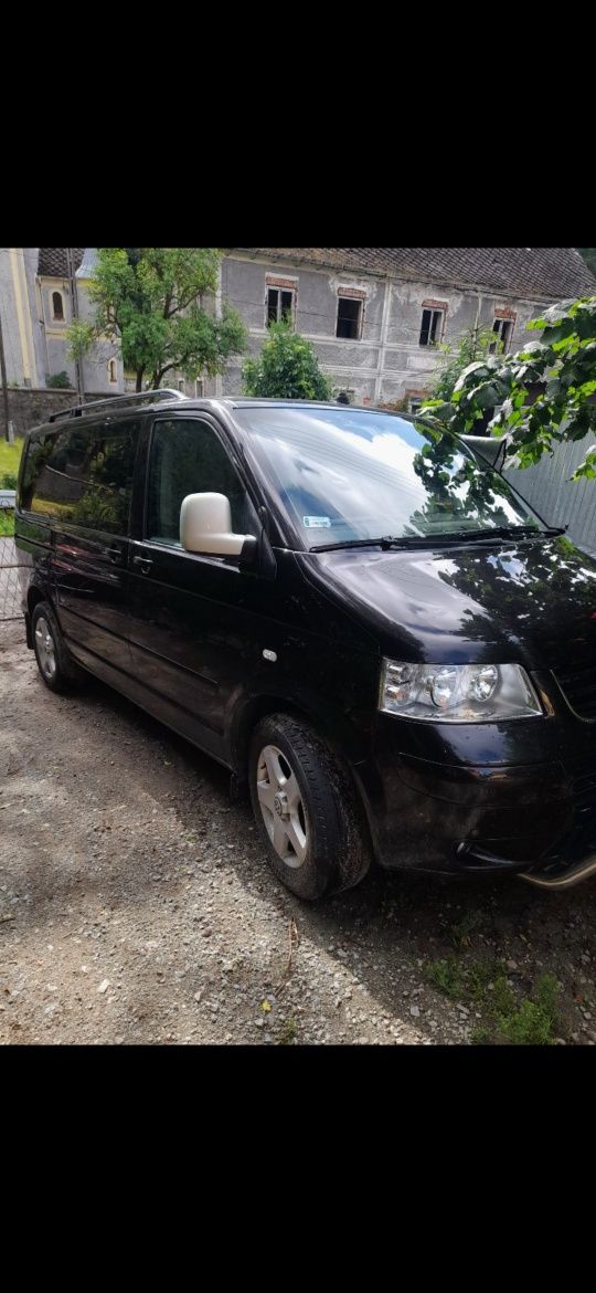 Sprzedam Volkswagena Multivan T5 7osobowy