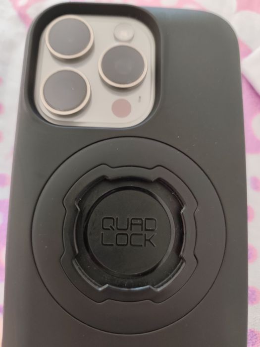 Quadlock iPhone 16 Pro