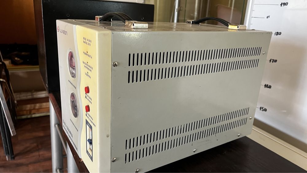 Стабілізатор напруги Luxeon svr-10000va