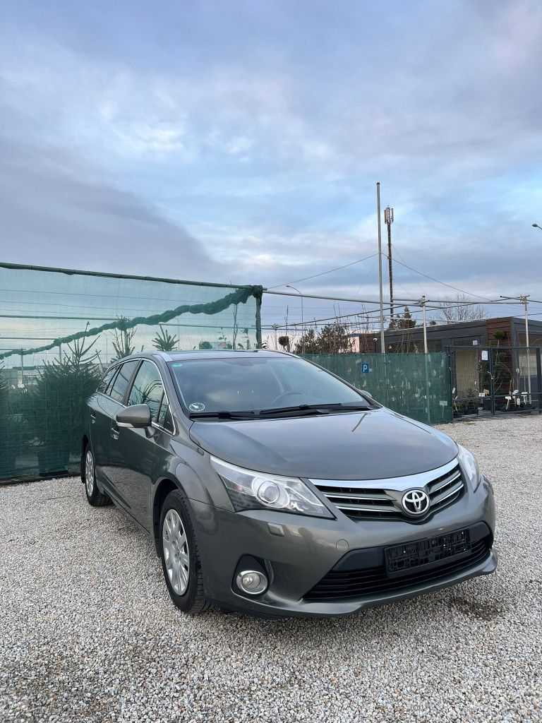 Toyota Avensis 2.0 D4D/Lift/Kamera/Xenon/Serwis/Polecam!