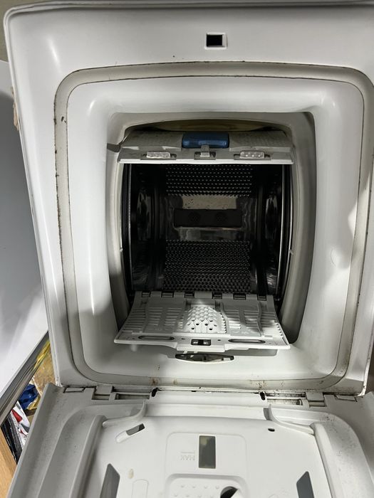 Продам пральну машину Candy робоча