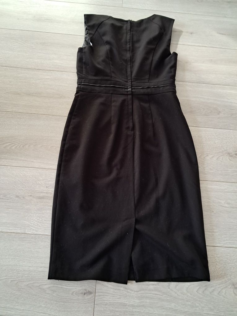 Czarna sukienka damska Orsay