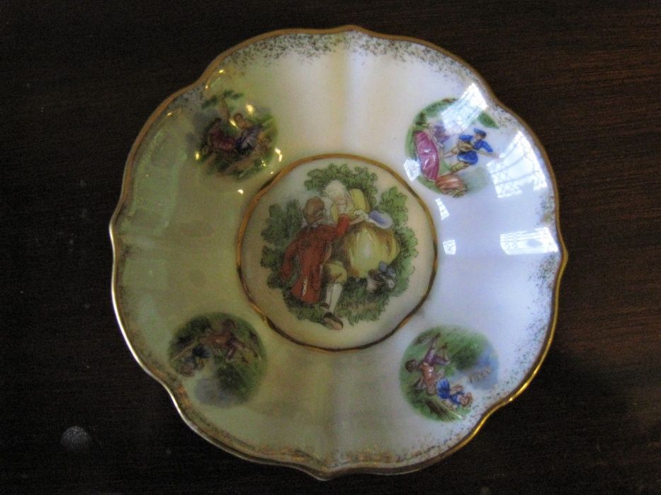 4 Pratinhos em porcelana Limoges e Alemã