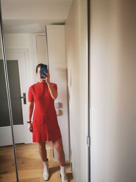 Sukienka Mango r. L czerwona mini z półgolfem