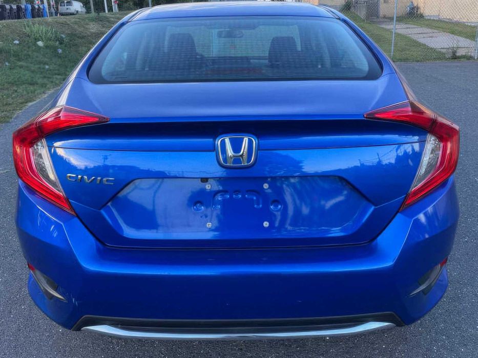 Honda Civic LX      2021