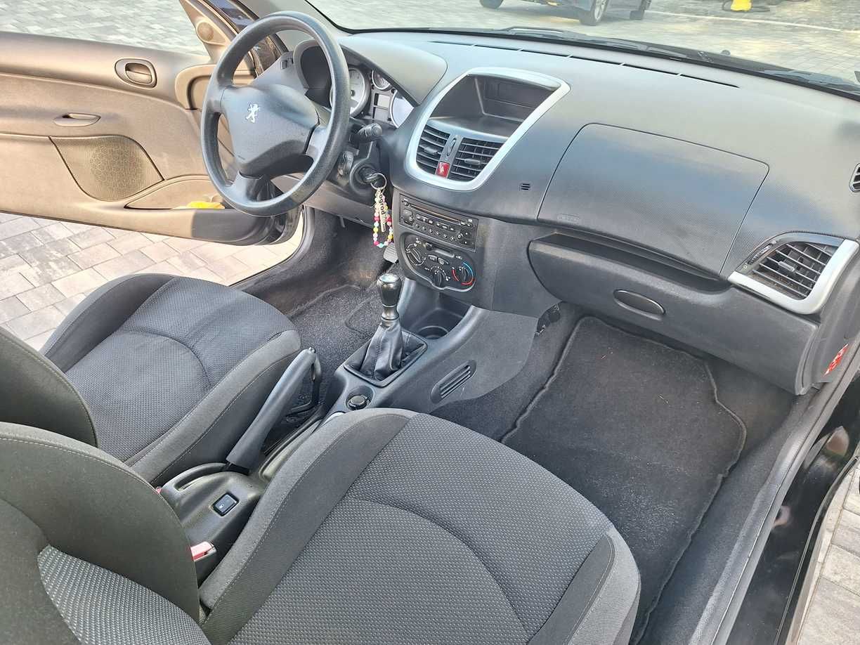 Peugeot 206 plus 1,4 benzyna, niski przebieg
