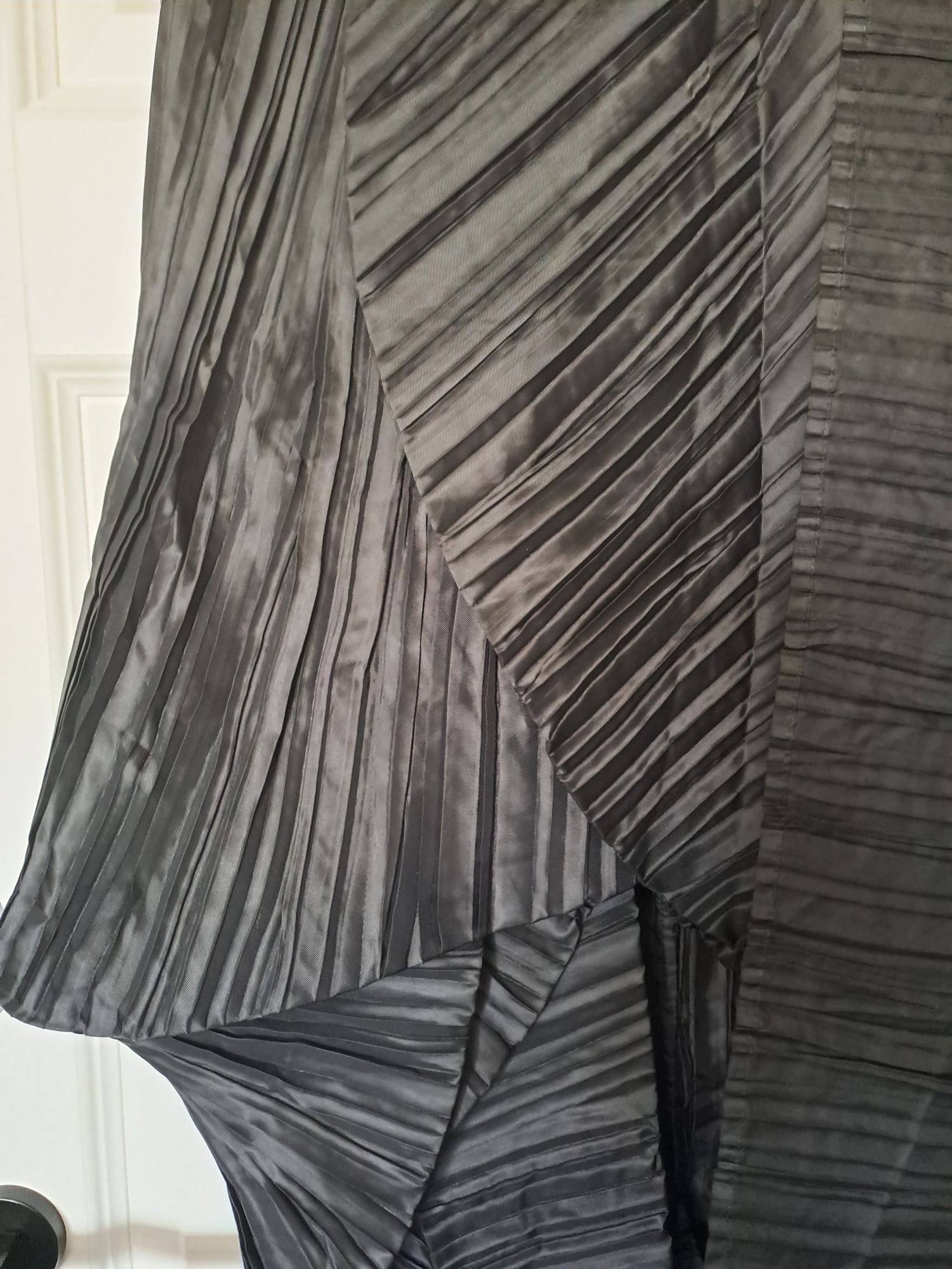 Spódnica asymetryczna Kędziorek czarna plisowana od projektanta NOWA