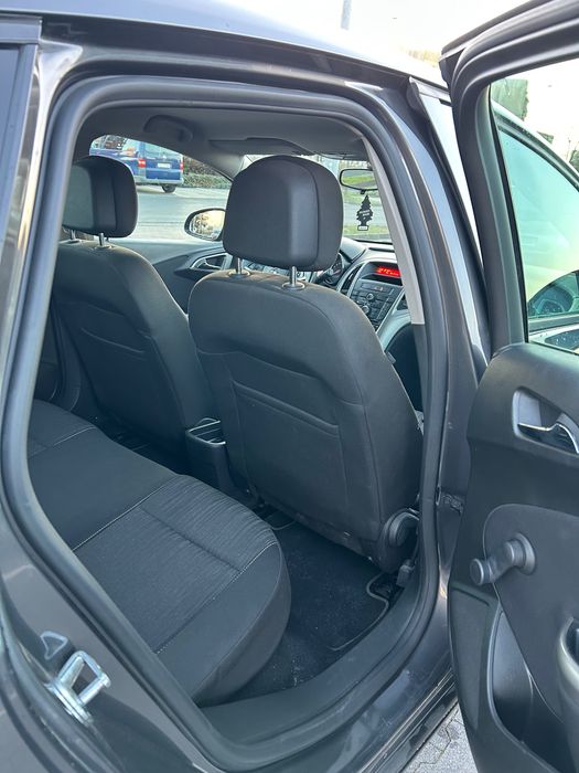 Opel Astra 2011 1.7 CDTI