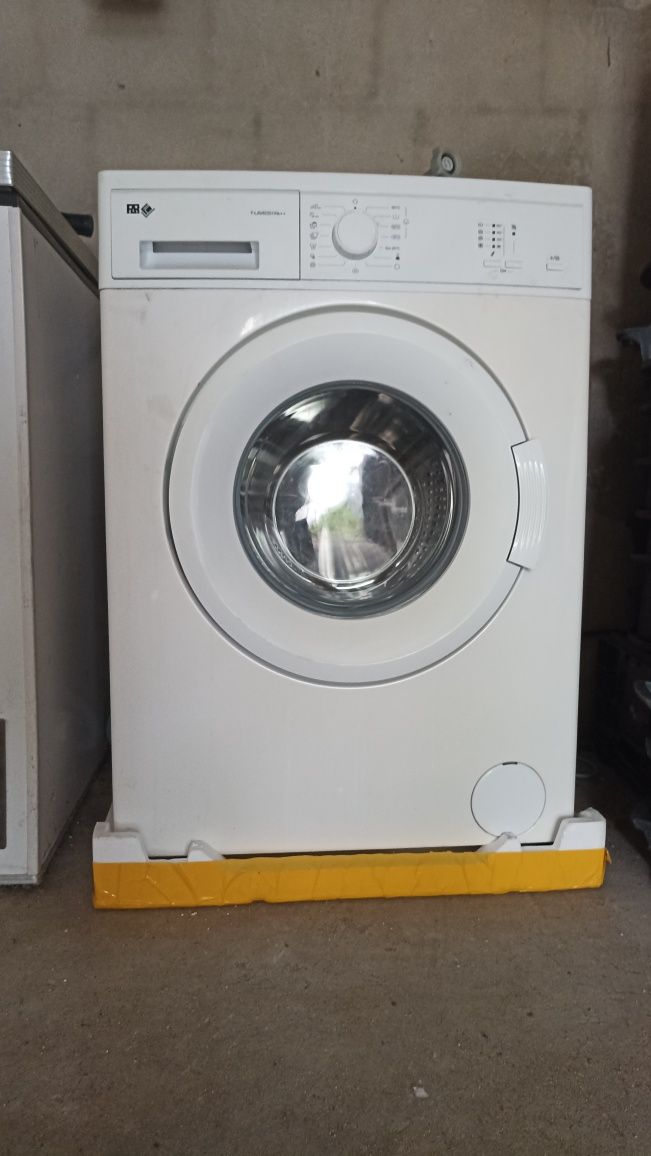Maquina de lavar roupa