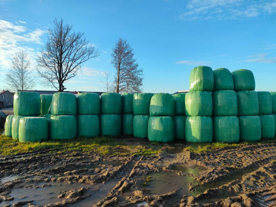 Baloty z sianokiszonki, siano oraz 1-2 potraw 2025