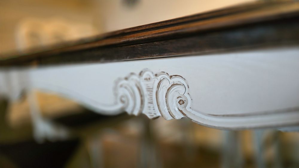 Francuski stół dębowy + 6 krzeseł – oryginalny antyk po stylizacji