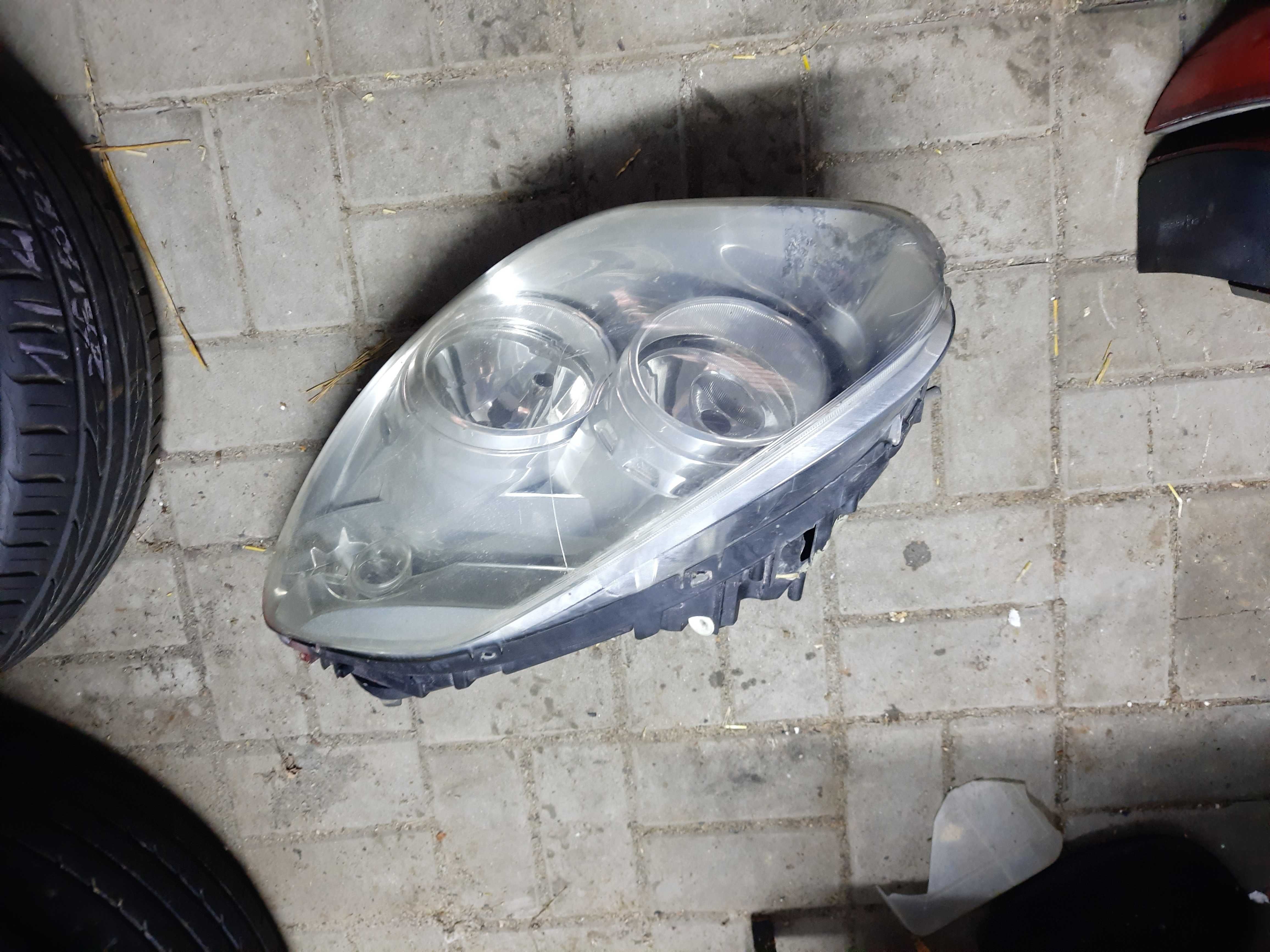 lampa lewy przód Opel Combo