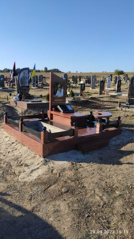 Пам’ятники Кременчук від виробника,Оплатата частинамиВиезд і установка