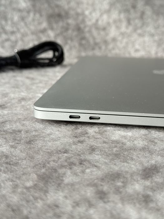 Apple MacBook Pro 16" (2019) | Intel Core i9 | 1TB SSD | 16GB RAM
