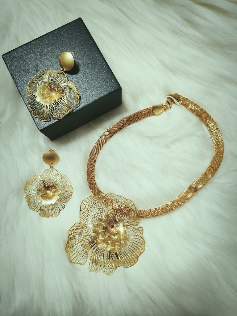 Biżuteria z Dubaju naszyjnik i kolczyki duże kwiaty