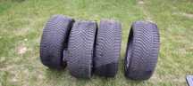 Komplet opon zimowych Laufenn 235/45R17