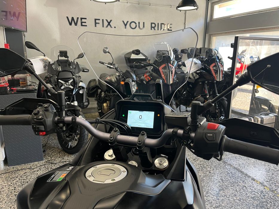 Yamaha Tracer 7 GT de 2025, 3000 Kms. Top case Yamaha
