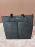 Vendo Bolsa grande  Michael Kors em perfeito estado